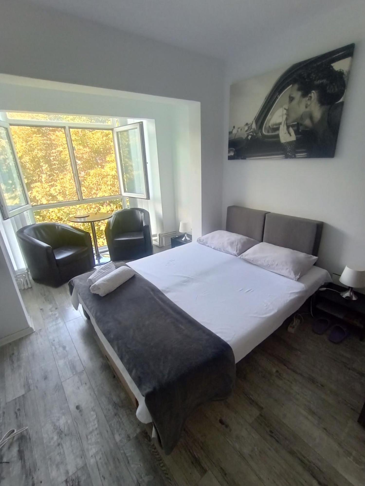 Florentin Hostel: Budget-Friendly Rooms with Kitchen Access and Smart TV Constanta Exterior photo